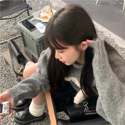赞美年长的女人封面